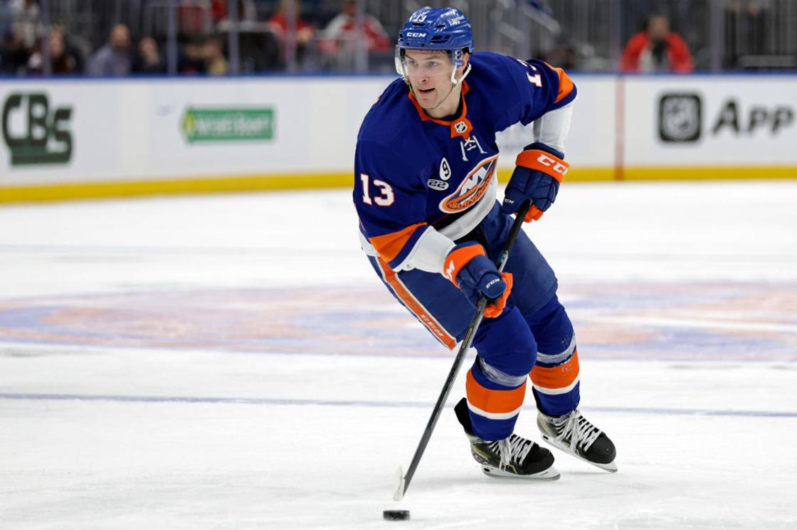 Mathew Barzal's net worth, contract, Instagram, salary, house, cars ...