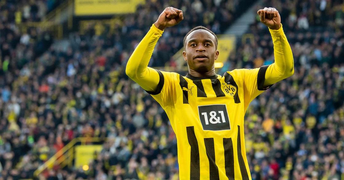 Youssoufa Moukoko Scores 2 Beautiful Goals for Borussia Dortmund To ...