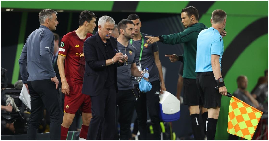 Nicolo Zaniolos Strike Hands As Roma Victory Over Feyenoord In Uefa Conference League Final 