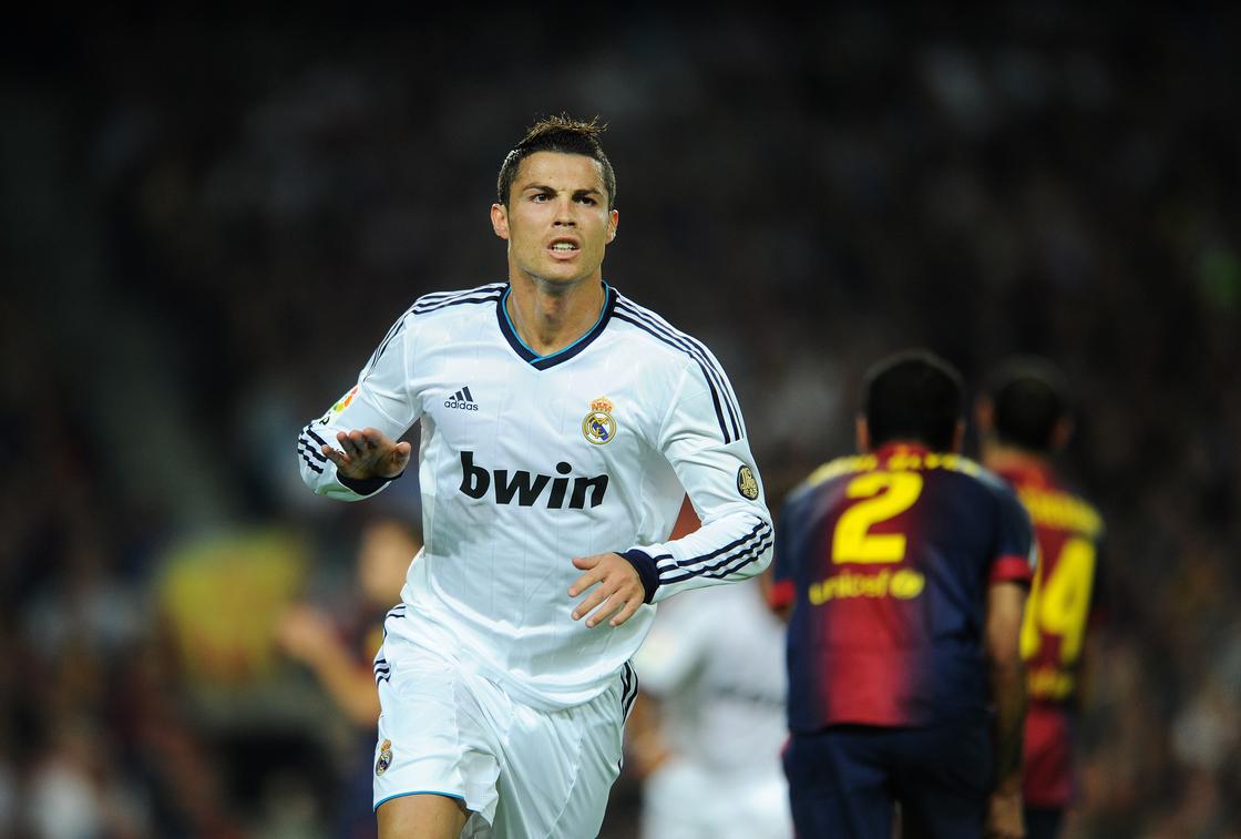 Cristiano Ronaldo, Real Madrid, Calma, celebration, fans, excited, meeting, autography, former self