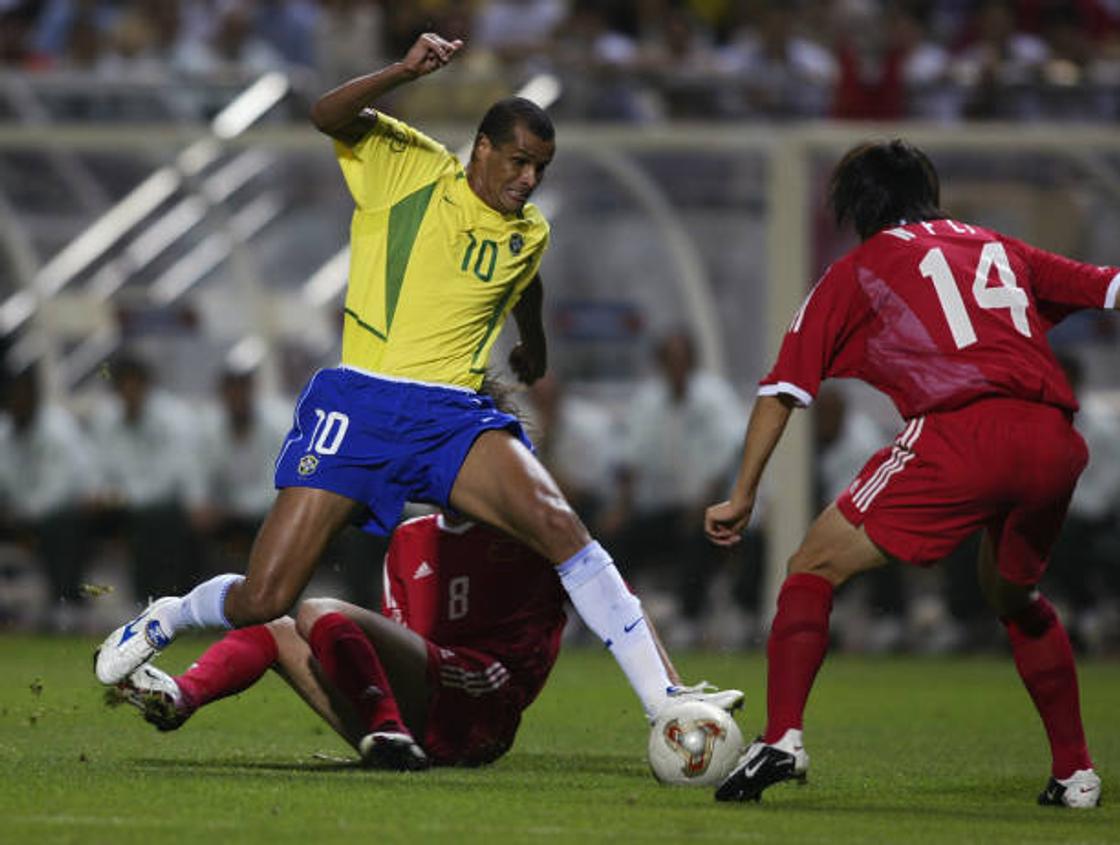 top 10 brazilian strikers of all time