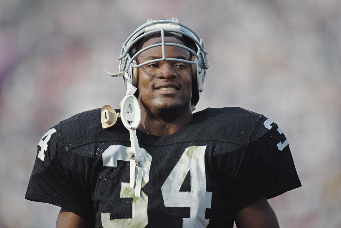 Bo Jackson Net Worth: His Athletic Career + Endorsements