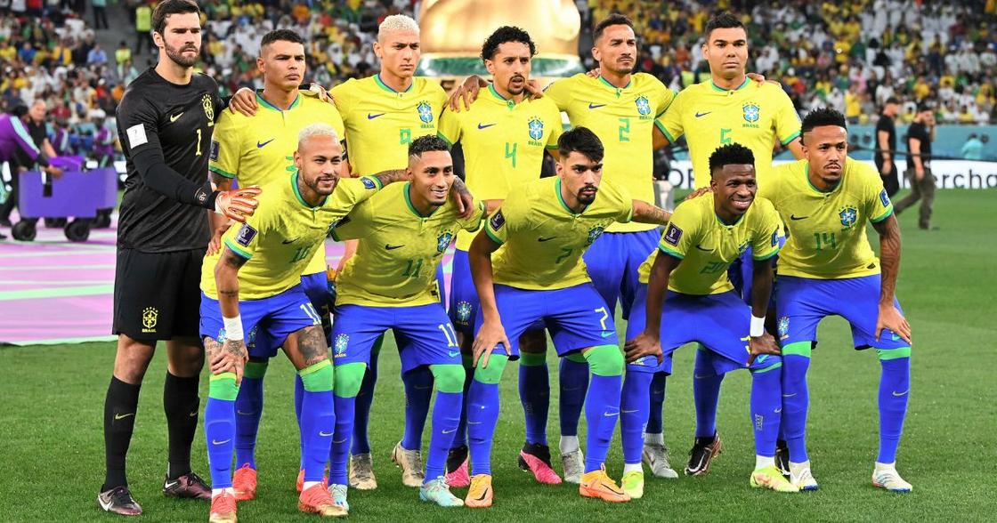 Brazil team picture football 2022 hi-res stock photography and