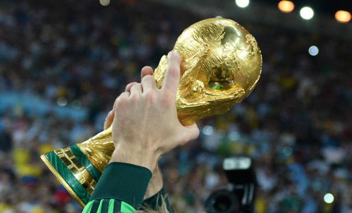 Seven disappointing facts about the World Cup trophy, World Cup