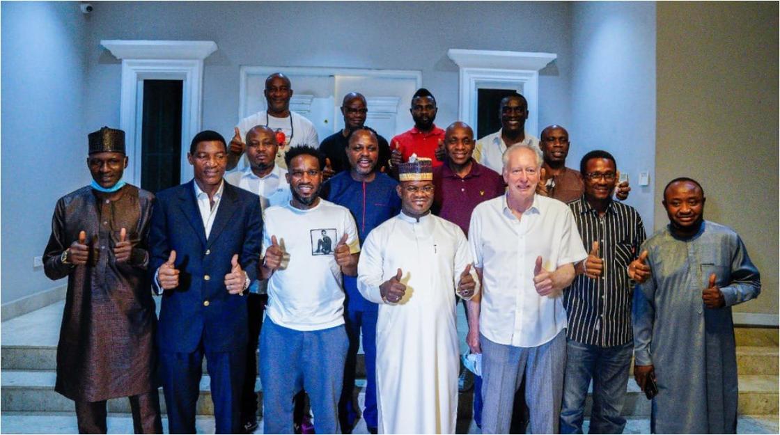 Former Super Eagles coach Jo Bonfrere, ex-internationals meet with state governor in Nigeria