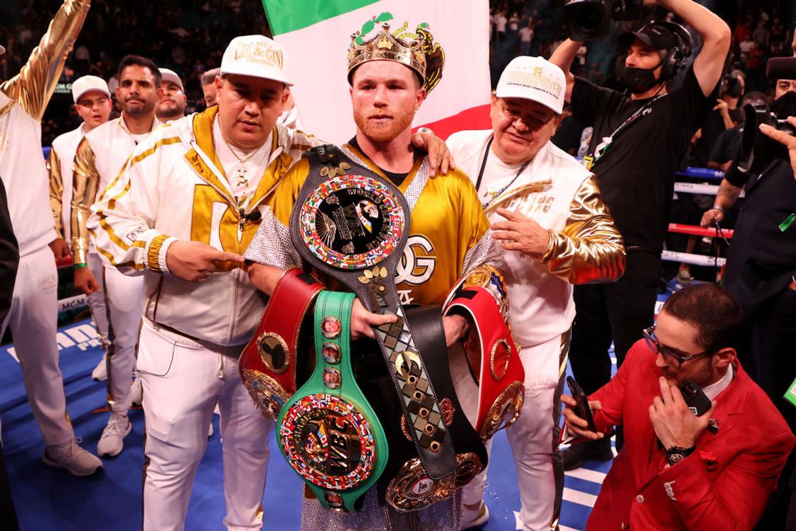 Canelo Alvarezs Age Net Worth Record Height Contract 