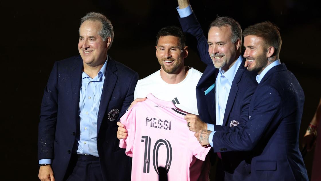 Messi signs with Inter Miami and ticket prices soar