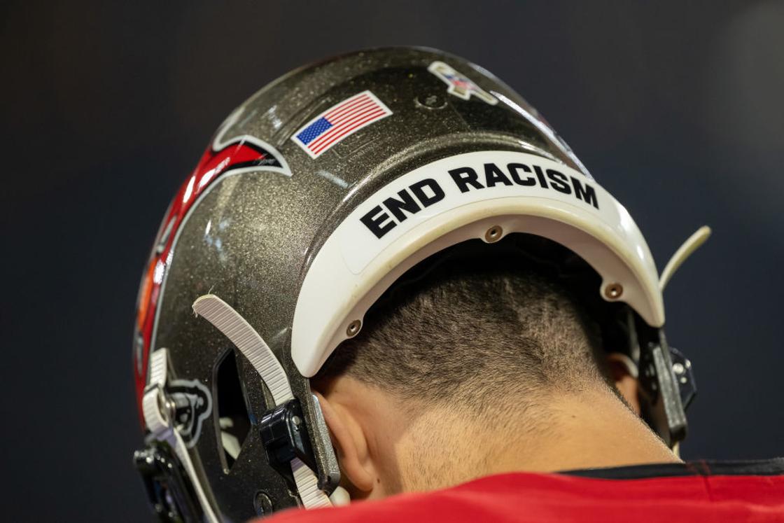 Which NFL teams support Black lives matter?