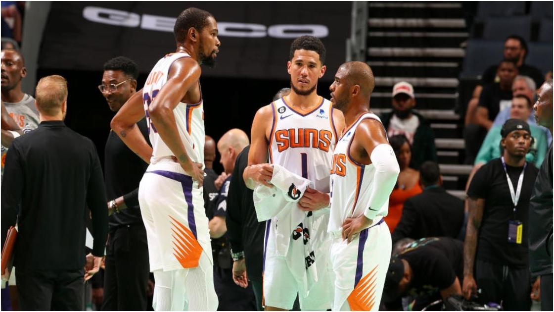 Phoenix Suns register fourth straight win, but Kevin Durant sustains injury