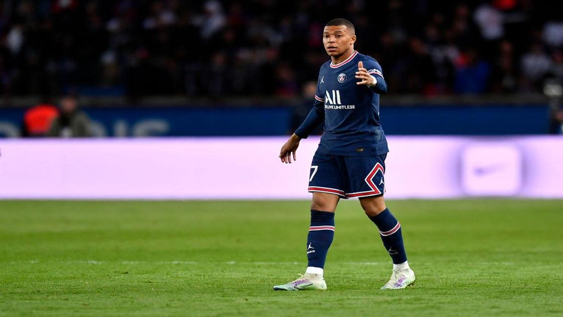 Kylian Mbappe's salary, house, cars, contract, dating, net worth, age, stats, latest news