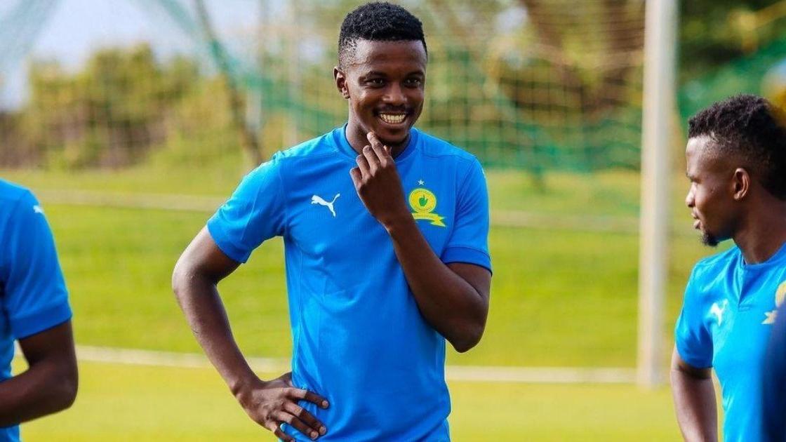 Did Teboho Mokoena make a mistake by joining Mamelodi Sundowns? Fans divided on whether he's taken a step back