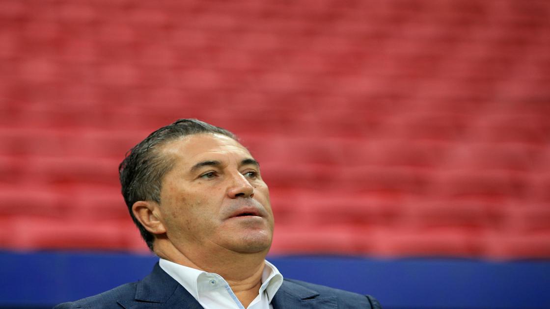 Super Eagles coach Peseiro refuses to comment on rumoured salary delay by Nigeria's FA