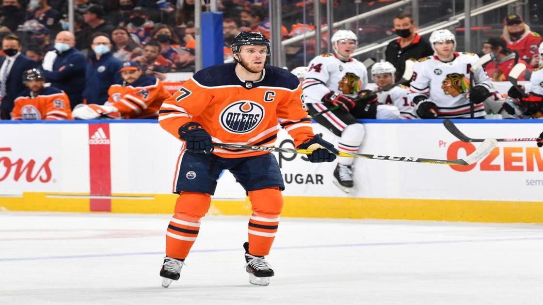 Connor McDavid's net worth, contract, Instagram, salary, house, cars, age, stats, photos