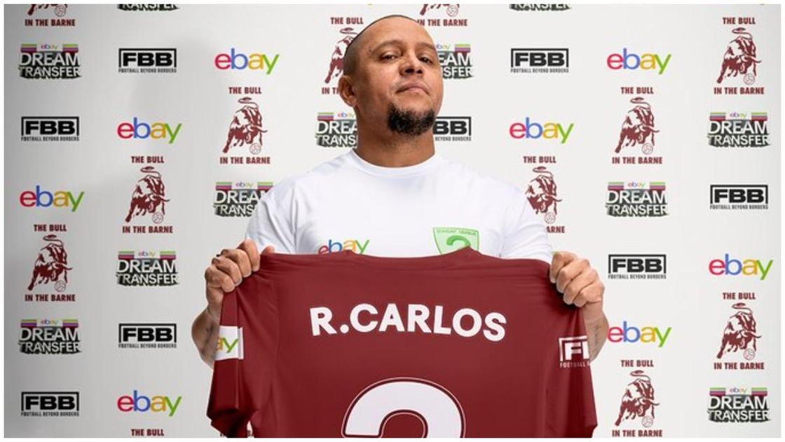 Biggest deadline day deal sealed as Brazilian legend Roberto Carlos comes out of retirement to join big club