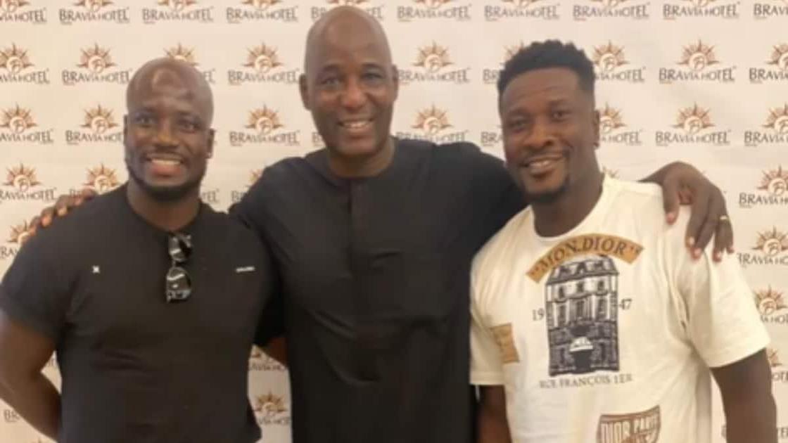 Lovely photo of Tony Baffoe and ex-Ghana captains drop as they reunite in Niger