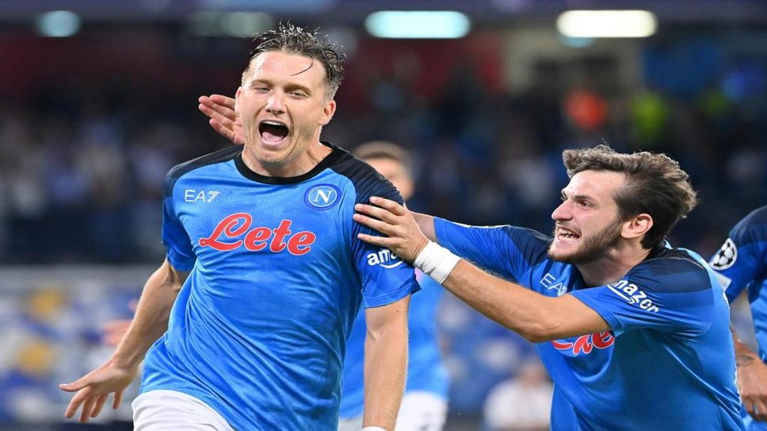 Napoli thump troubled Liverpool in stunning Champions League return
