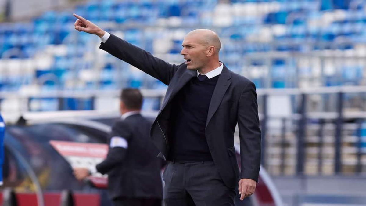 Zinedine Zidane Leaves Real Madrid After Trophy-less season