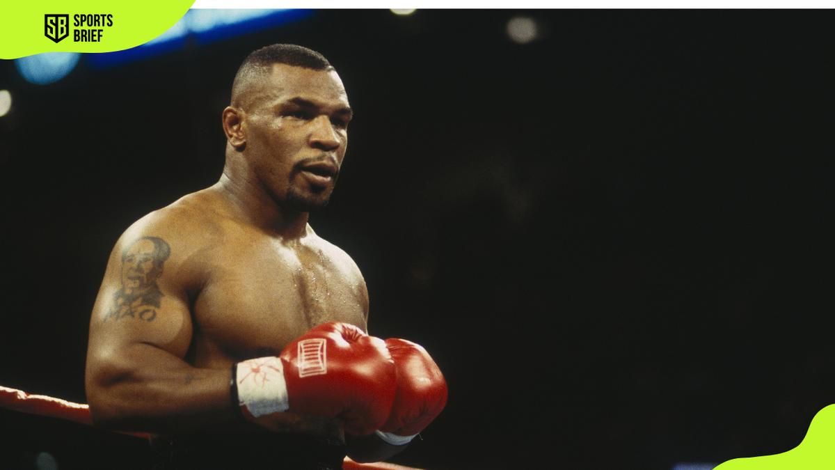How many losses does Mike Tyson have in his boxing career?
