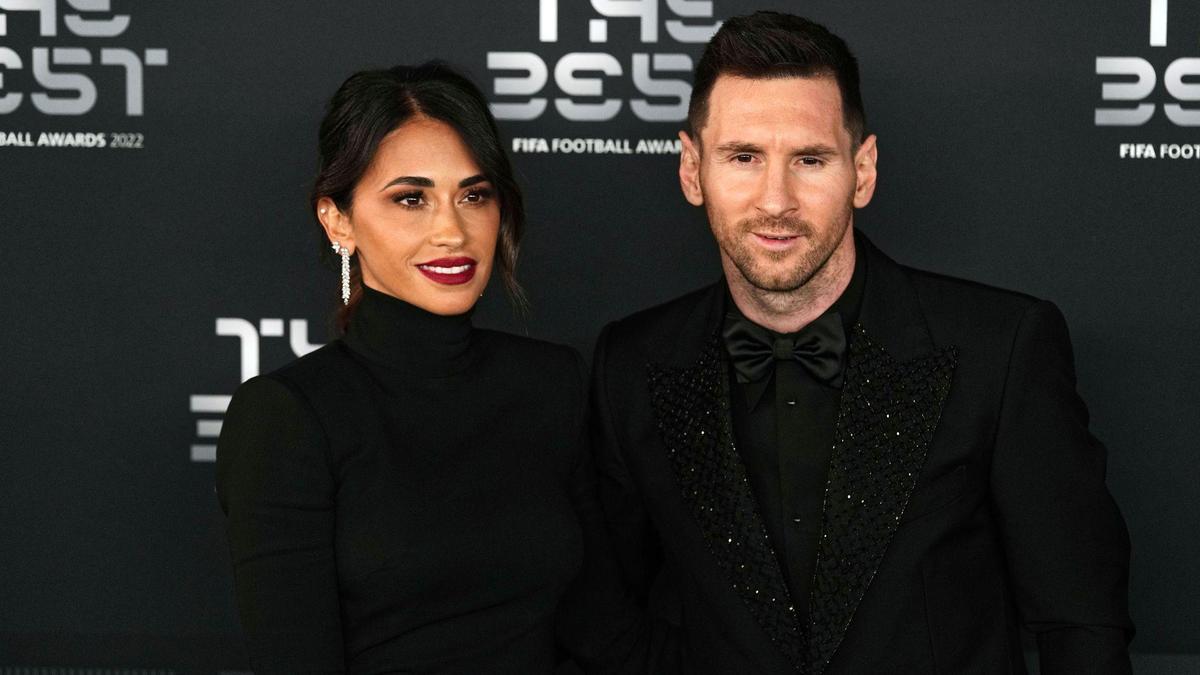 Lionel Messi Parties With Wife Antonela Roccuzzo As They Dance Along to ...