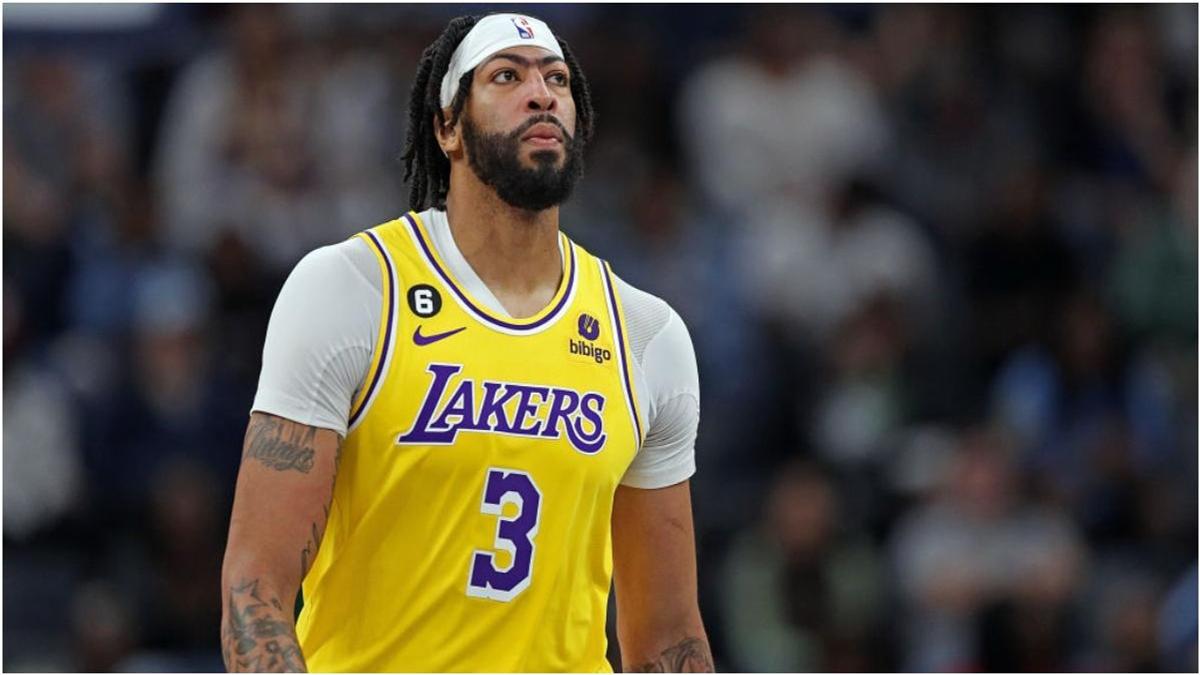 Shaquille O’Neal Claims Lakers Big Man Anthony Davis Has Fallen Off