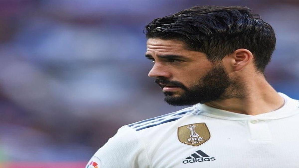 Isco's age, girlfriend, salary, contract, family, Instagram, cars, photos