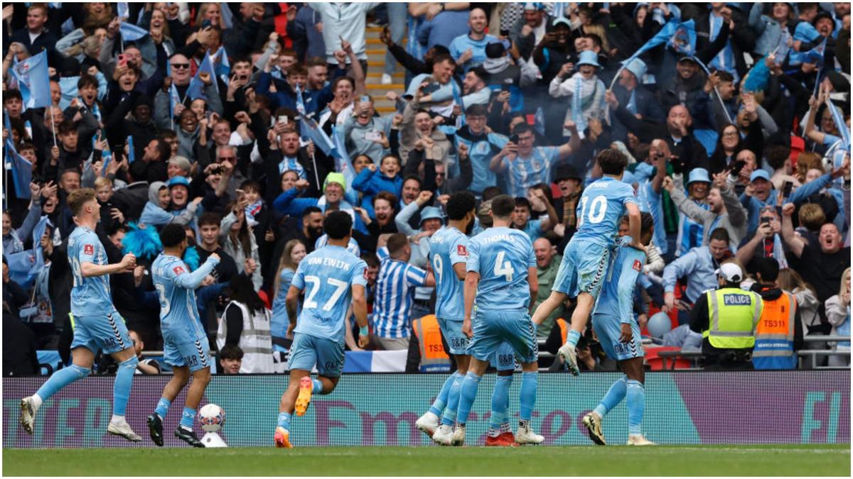 FA Cup Fans React as Coventry Come From 3 Goals Down to Draw 33 In