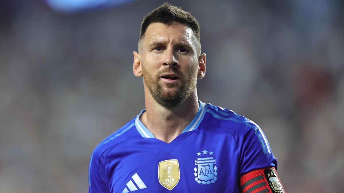 Lionel Messi marca dos goles y Argentina vence a Guatemala en el calentamiento de la Copa América