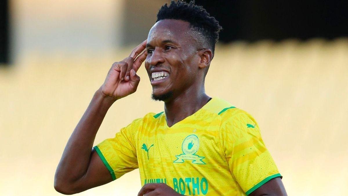 Themba Zwane Scores a Goal and Saves a Goal, Mamelodi Sundowns Beat Al ...