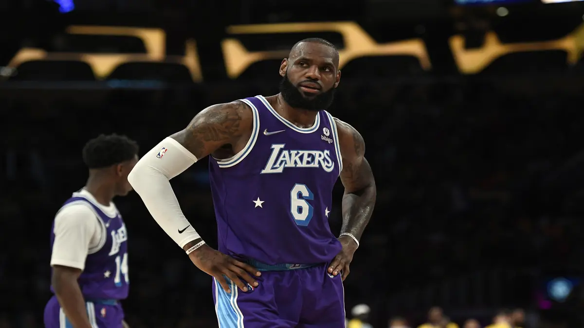 LeBron James' height, net worth, wife, son, all-time points and more