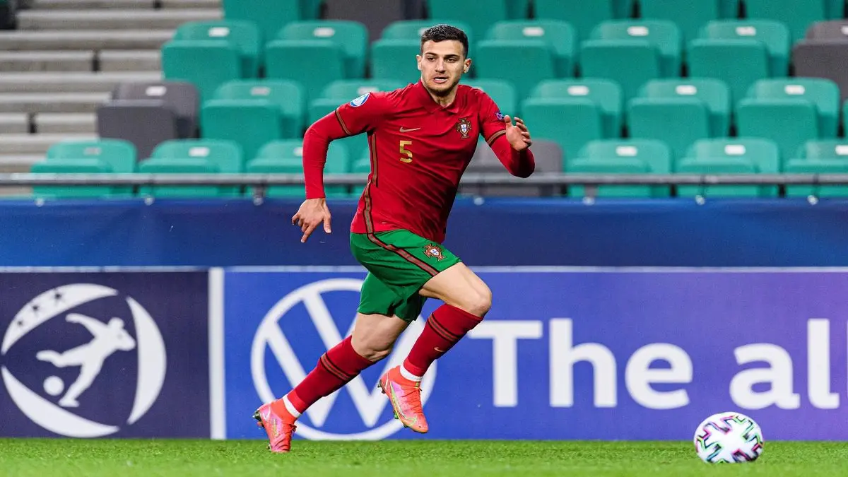 FC Porto defender Diogo Dalot celebrates their victory with teammate  News Photo - Getty Images