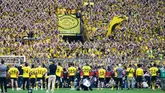 Emotional Scenes As Dortmund Fans Sing and Applaud Players Despite Bundesliga Title Loss