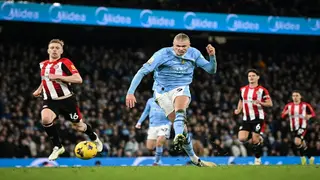 Haaland breaks Brentford's resistance as Man City close on Liverpool