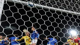 Five-star Sweden crush Italy to reach World Cup last 16