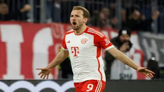 Kane brace helps Bayern keep pace with leaders Leverkusen