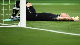 Howe urges Karius to take second chance in League Cup final