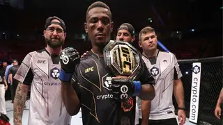 Jamahal Hill Beats Up Glover Teixeira To Claim UFC Light Heavyweight Title in Brazil