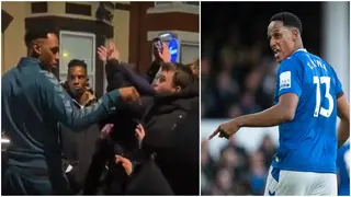 Yerry Mina: Watch the intense moment Everton fans confront defender outside stadium after latest defeat