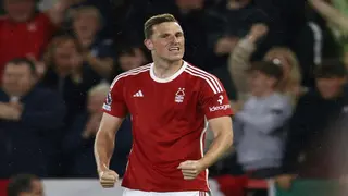 Wood strikes late as Forest sink Blades