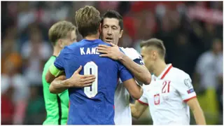 Former Premier League Star Says Robert Lewandowski Not on Same Level As Harry Kane