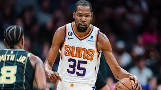 Kevin Durant makes winning debut for Phoenix Suns over Charlotte Hornets