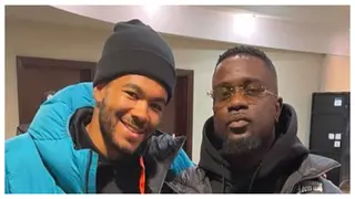 Ghanaian ‘rap god’ Sarkodie shows love & respect to Chelsea star Reece James