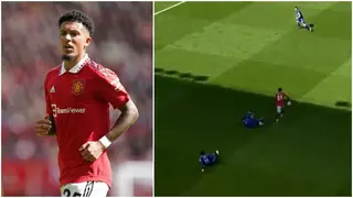 Watch Jadon Sancho embarrass two Everton players with sublime skill