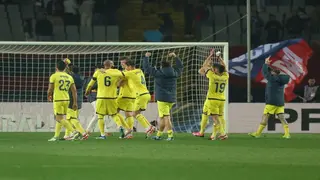 Five-goal Villarreal stun Barca in thriller, Madrid take Liga lead