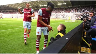 Newcastle United Ball Boy Refuses to Borrow Mohammed Kudus Seat After Scoring Thunderous Goal: Video