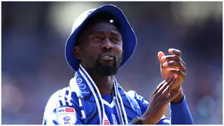 Wilfred Ndidi Caught Eating Ghanaian Jollof During Leicester City’s Title Celebration, Video
