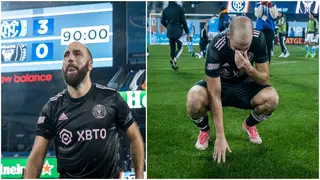 Gonzalo Higuain breaks down in tears after playing final game of professional career