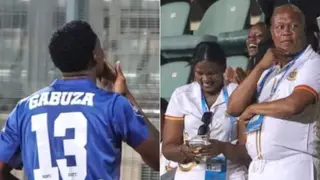 Flirty Supersport United Striker Thamsanqa Gabuza Blows Kisses to Royal AM Boss Shauwn Mkhize After Scoring