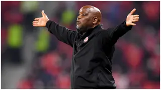 Pitso Mosimane: Kaizer Chiefs Reportedly Not Giving Up on Former Mamelodi Sundowns Coach Despite Joining Abha Club