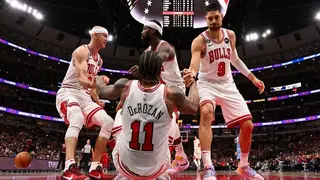 LaVine, DeRozan help Chicago Bulls rally from 23 points down to stun Memphis Grizzlies