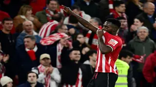 Williams brothers fire Athletic past Barca into Copa semis